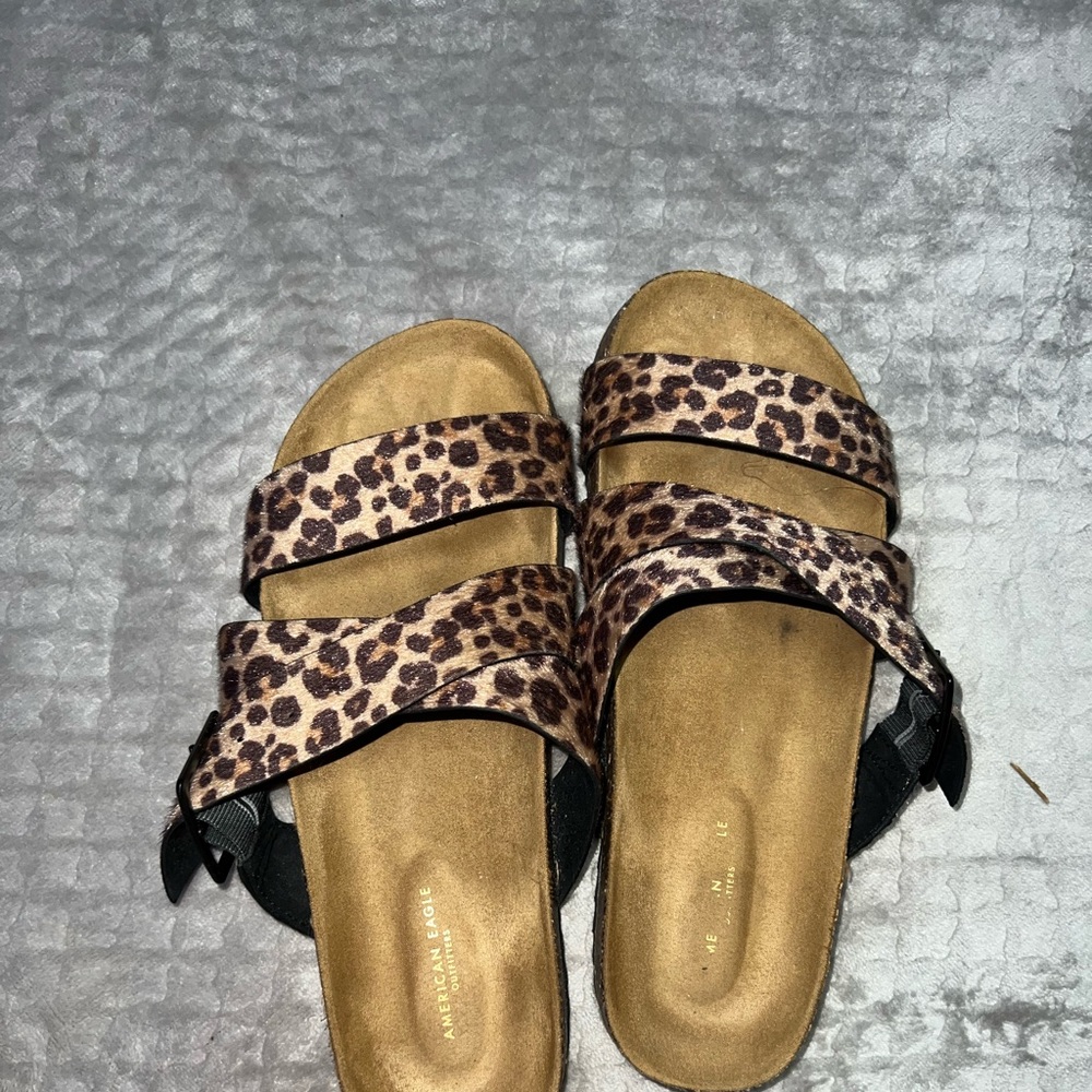 american eagle sandals
